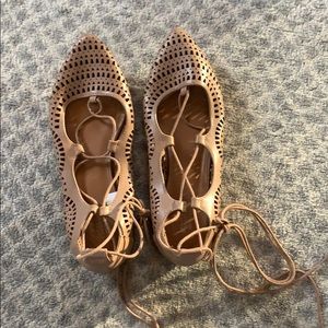Nude flats
